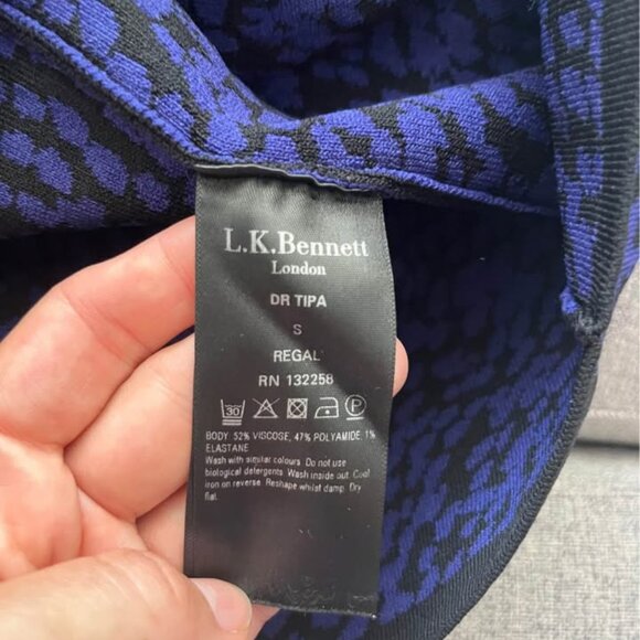 LK Bennett Classy Blue and Black dress , thick knit with half sleeve - Picture 4 of 4